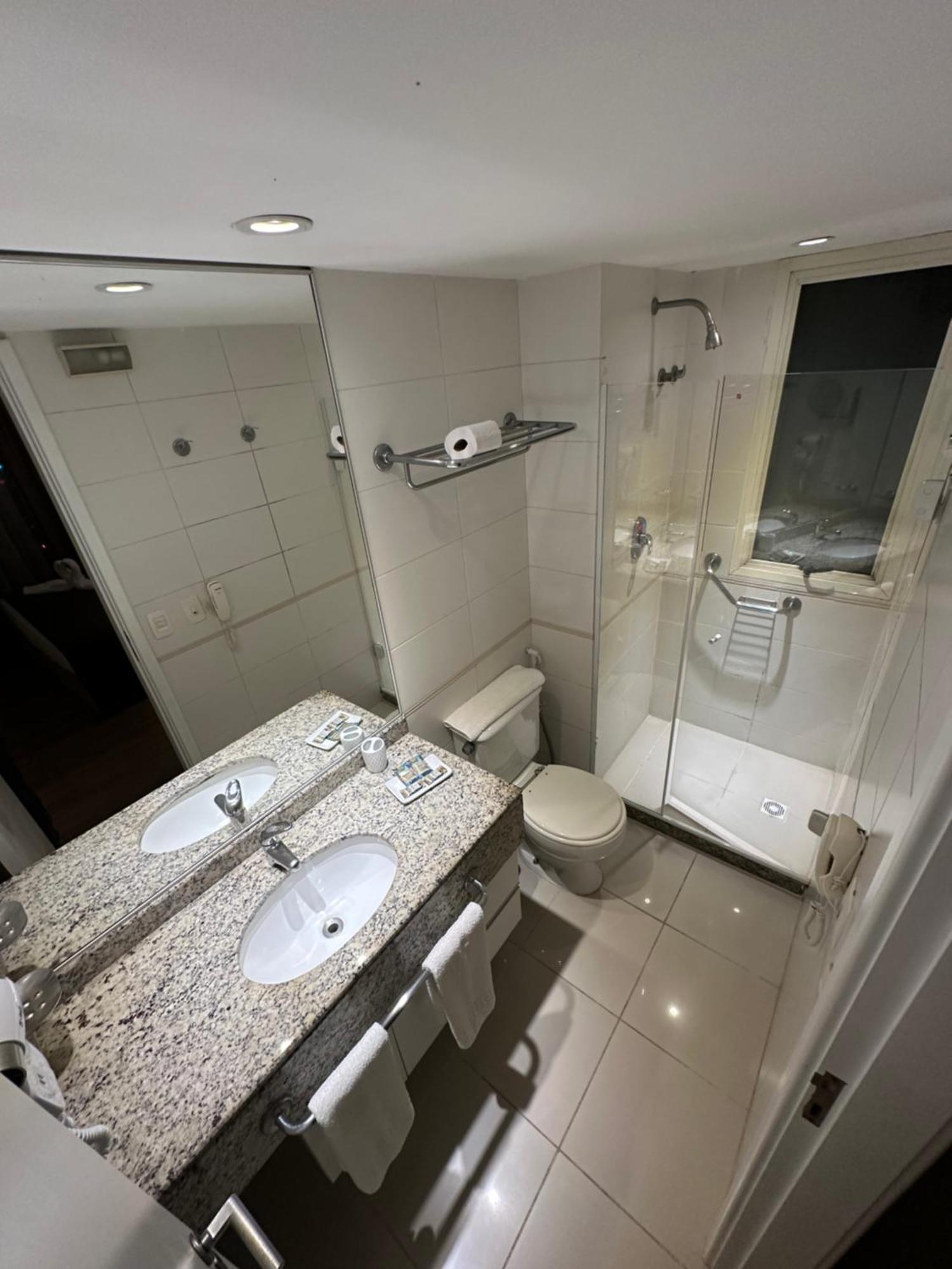 Barra Da Tijuca - 9 - Flat Premium Com Cozinha, Fogao Cooktop, Geladeira Grande, Smart Tv Grande, Lindo E Muitissimo Confortavel, Balsa Para A Praia Gratis E Estacionamento Gratuito Rio de Janeiro Eksteriør billede