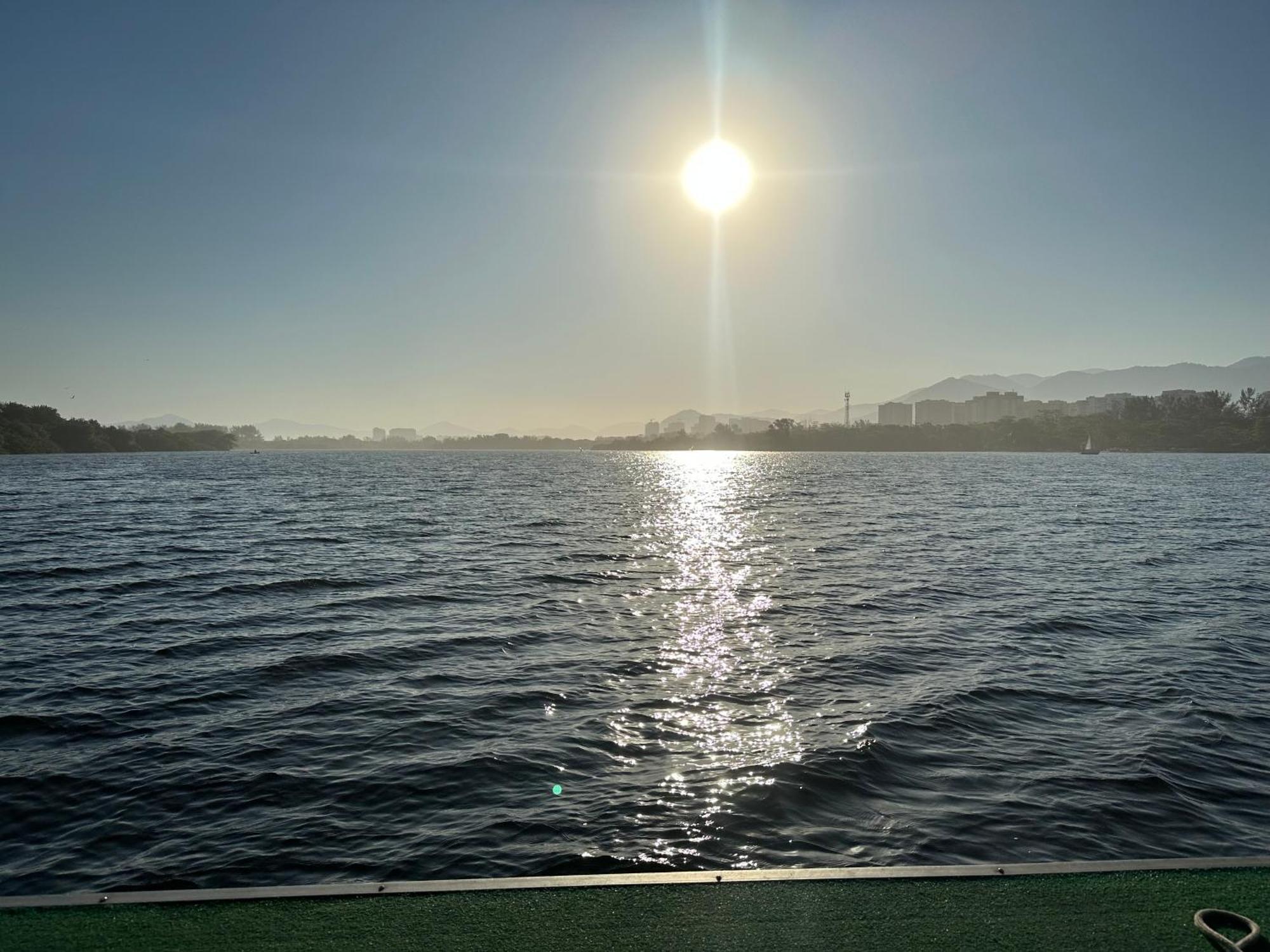 Barra Da Tijuca - 9 - Flat Premium Com Cozinha, Fogao Cooktop, Geladeira Grande, Smart Tv Grande, Lindo E Muitissimo Confortavel, Balsa Para A Praia Gratis E Estacionamento Gratuito Rio de Janeiro Eksteriør billede
